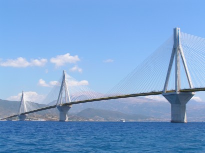 Híd görög betonból (Rióból Antirrióba)