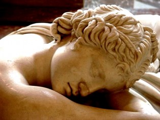 Гемофродит. Gian Lorenzo Bernini гермафродит. Шея гермафродита.